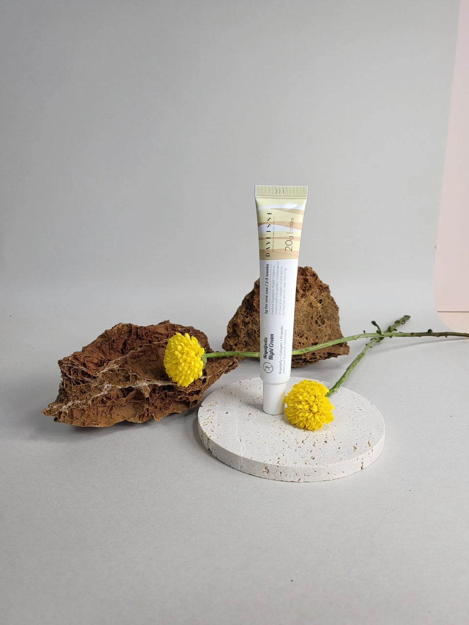 FACE CREAM WITH PROPOLIS DAYLISSE Royalpolis Night Cream - Koreancare