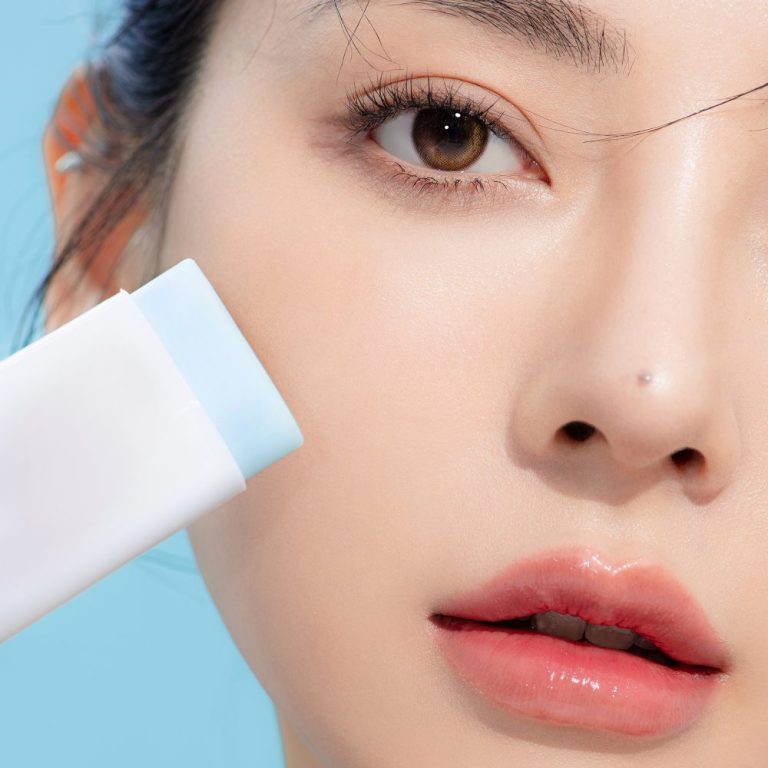 Hidratáló napvédő stift BOM Water Bomb Sun Stick SPF50+ PA++++