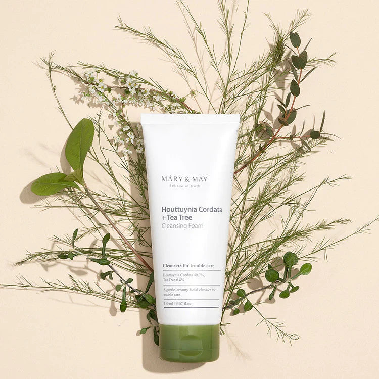 MARY & MAY Facial cleansing foam with hutinia and tea tree