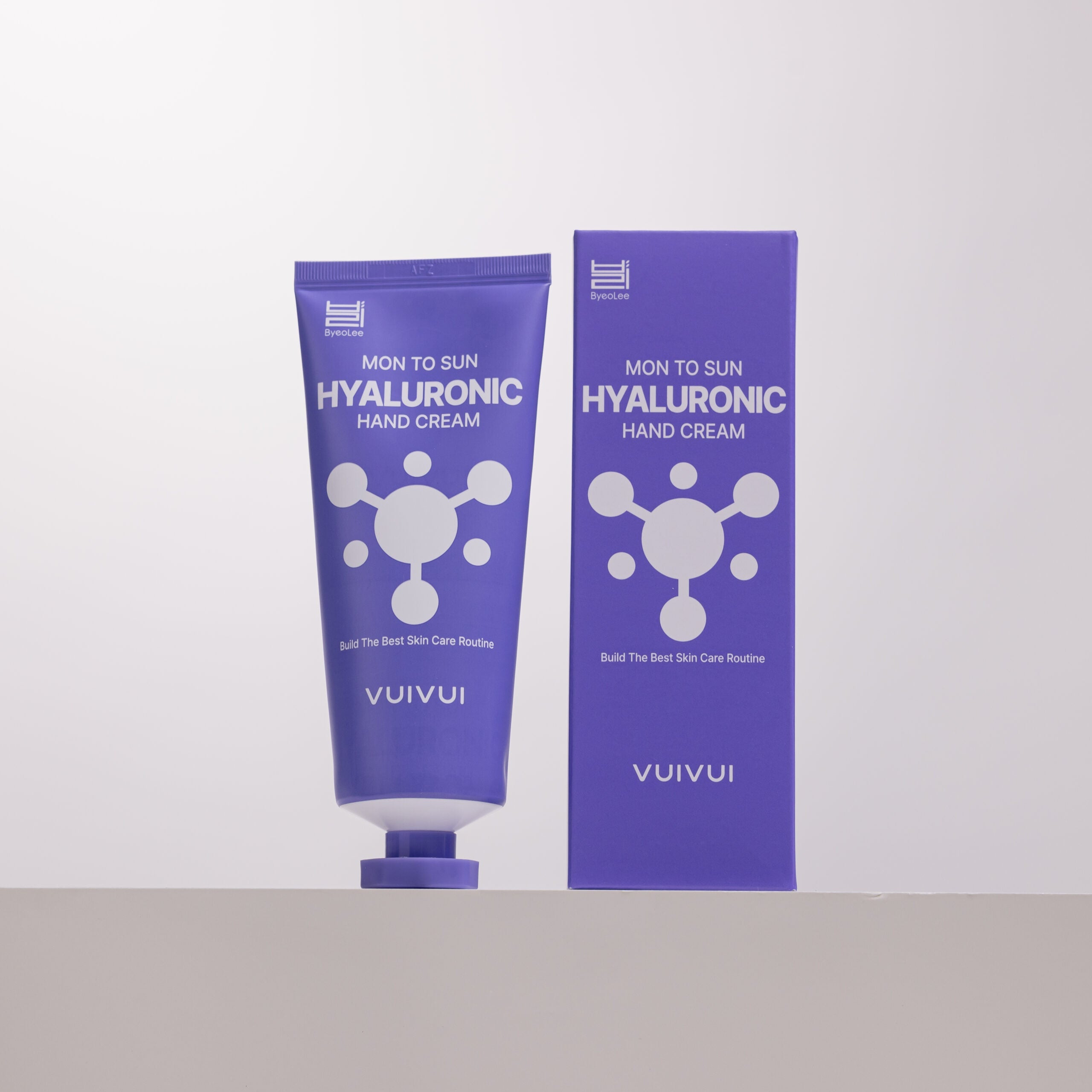 Hand cream with hyaluronic acid Mon to Sun HAND CREAM
