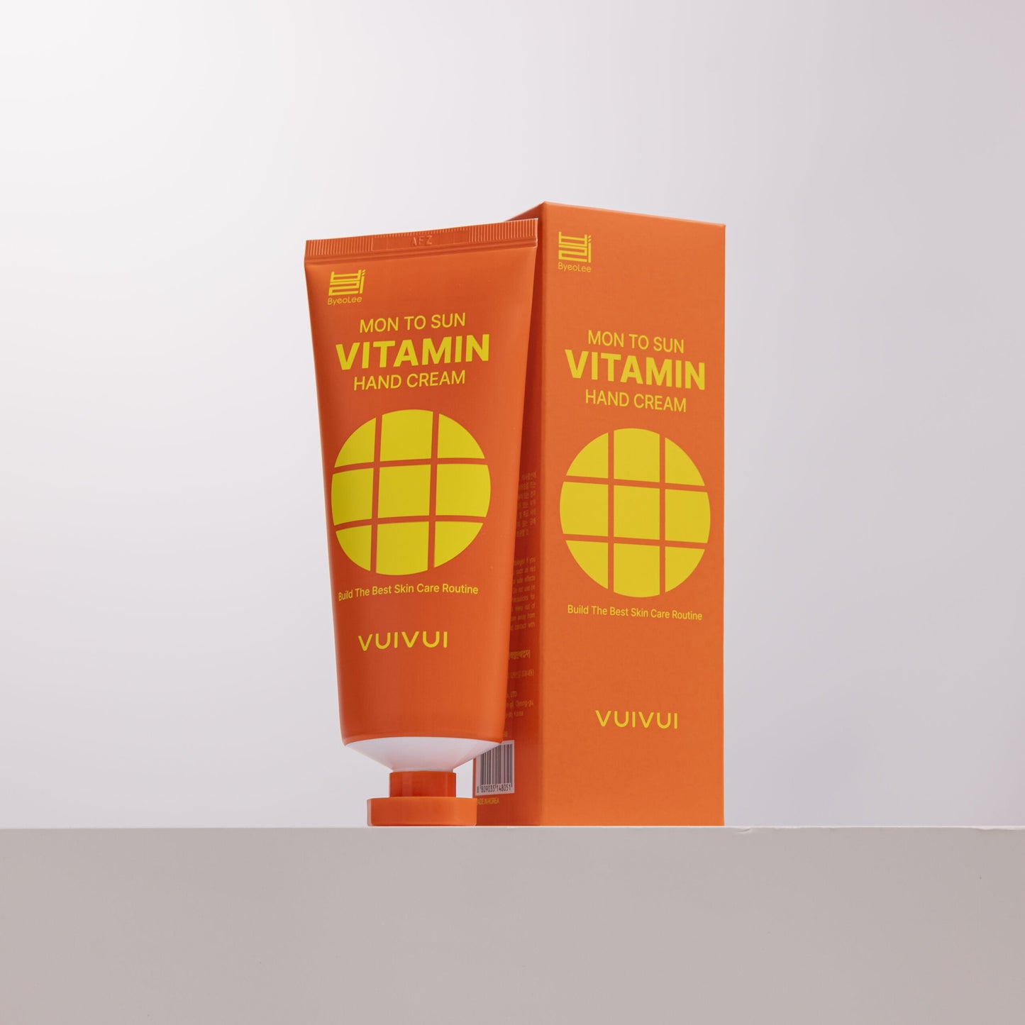 Hand cream with vitamins Mon to Sun HAND CREAM