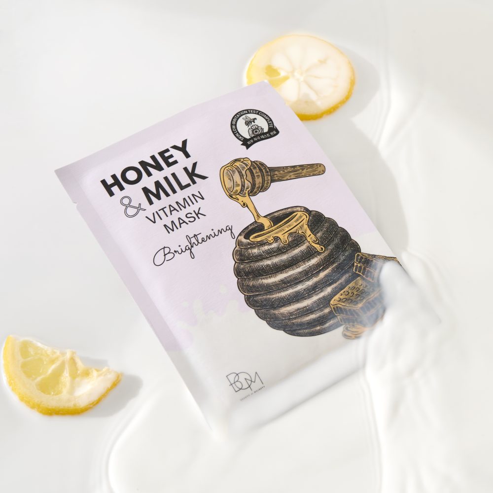 Világosító lapmaszk tejjel és mézzel BOM Honey &amp; Milk Vitamin Mask 