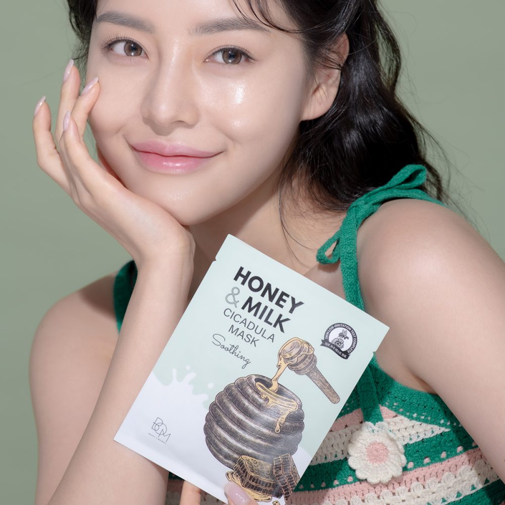 Soothing sheet mask with calendula, milk and honey BOM Honey &amp; Milk Cicadula Mask