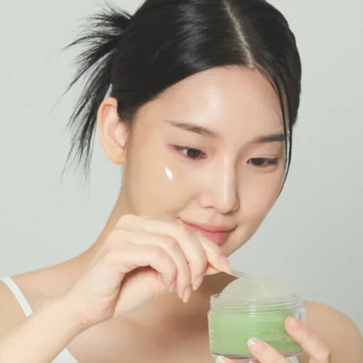 Soothing and hydrating Mania Holic Cheek Patch