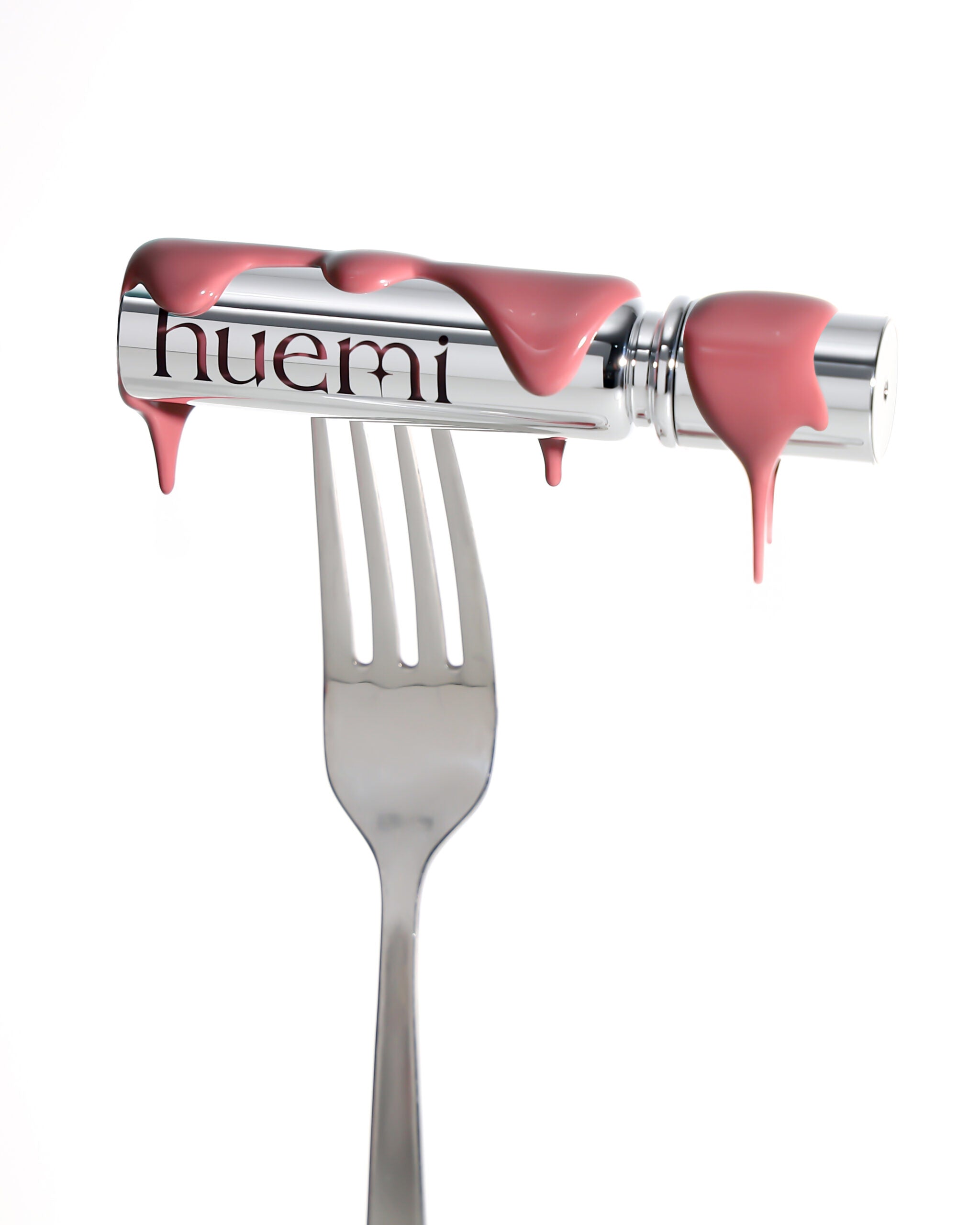 Model wearing HUEMI Melting Glaze Lip Gloss 03 On Glam
