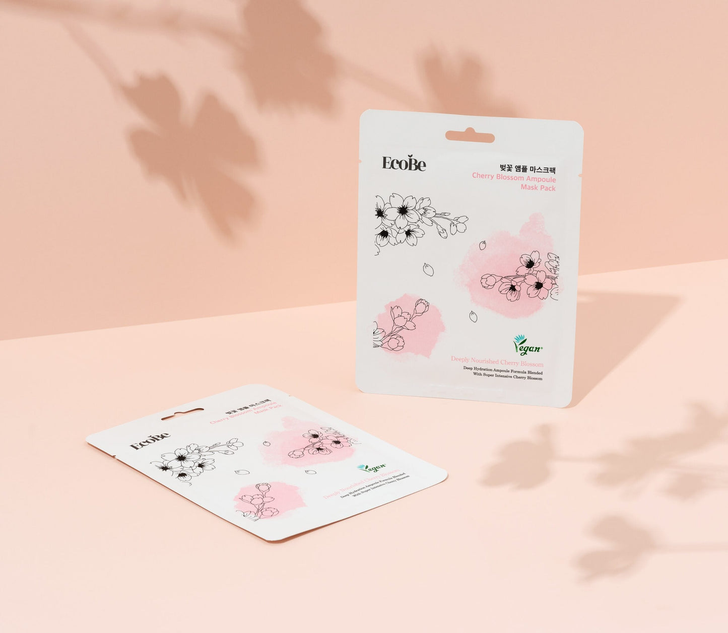 Masca de față iluminatoare cu extract de cireș japonez Ecobe Cherry Blossom Ampoule Mask